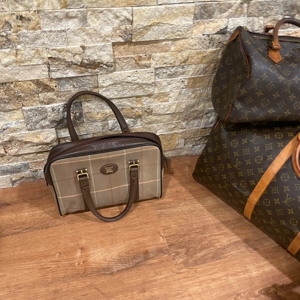 RARE!! Burberrys handbag - Picture 2 of 9